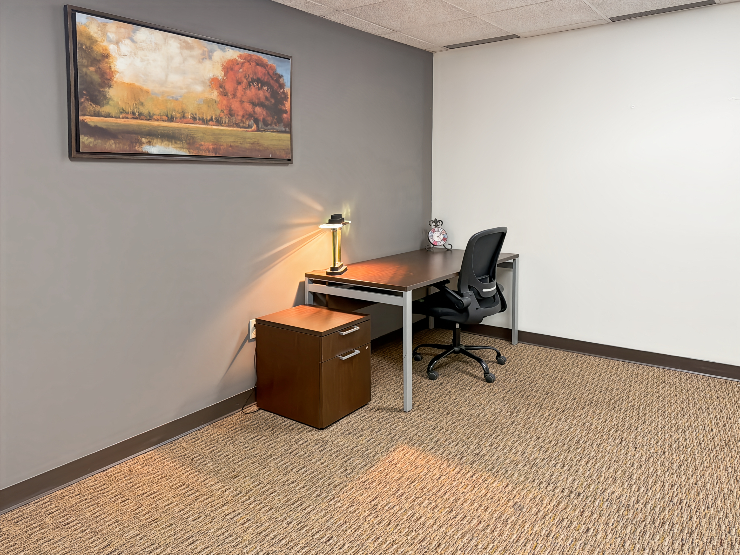 Shared workspaces at HQ - Lenexa - W 95th St | CoworkingCafe